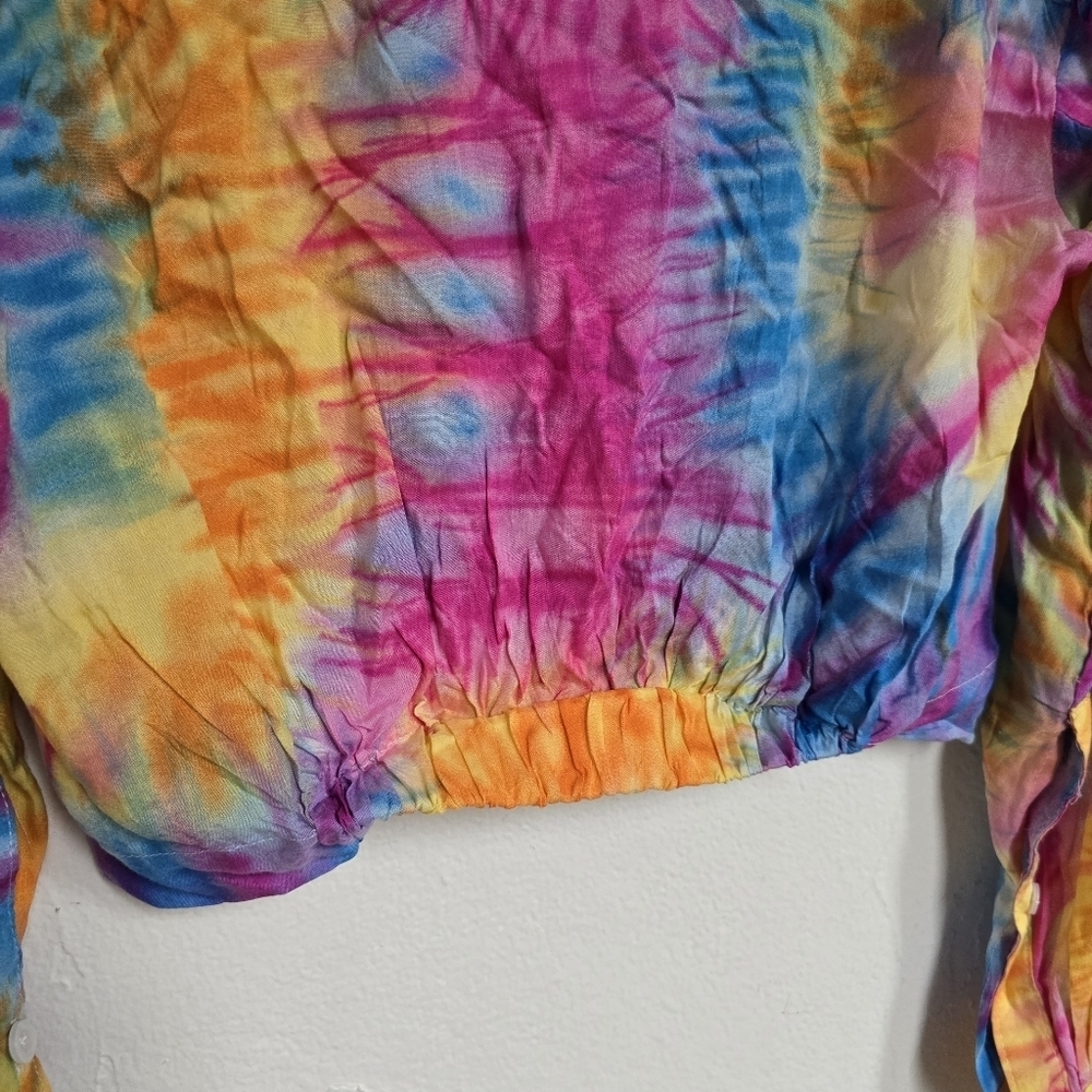 Muy Muy Fancy Tie-Dye Button-Up Cropped Colorful Shirt Size Medium - Picture 15 of 16